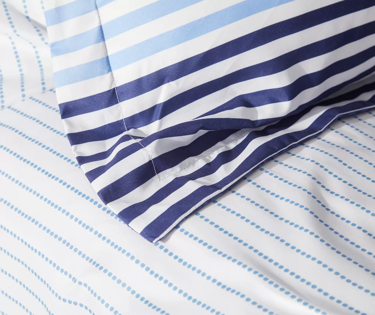 Blue & Red Stripe Microfiber King 9-Piece Bed-in-a-Bag Set - Image 4