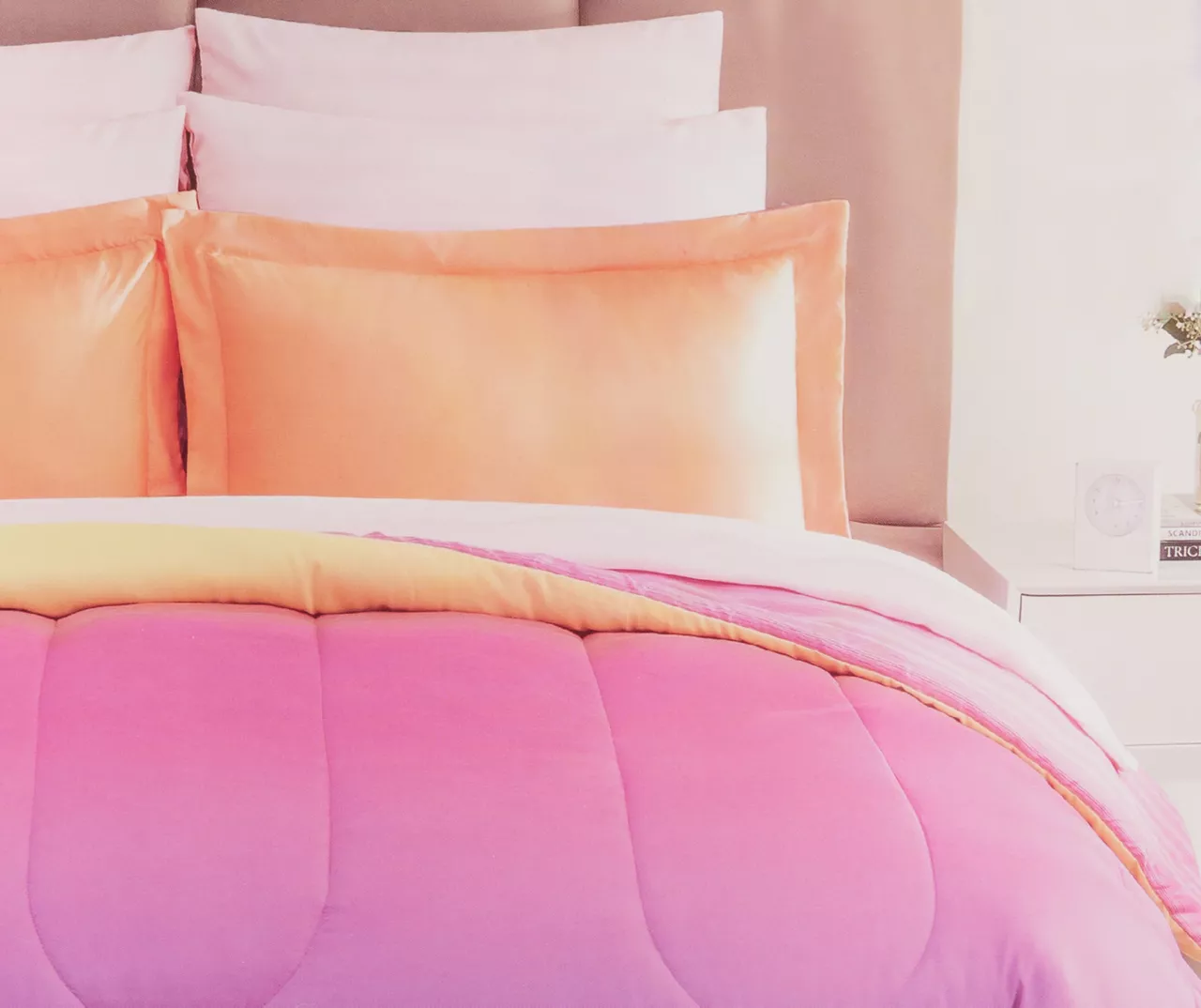 Euphoric Expression Pink Ombre Reversible Twin 6-Piece Bed-in-a-Bag Set - Image 4